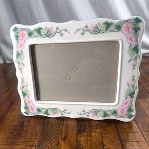 Vintage Ceramic Floral Picture Frame Roses Ivy‎ Cottagecore Franciscan Style 5x7